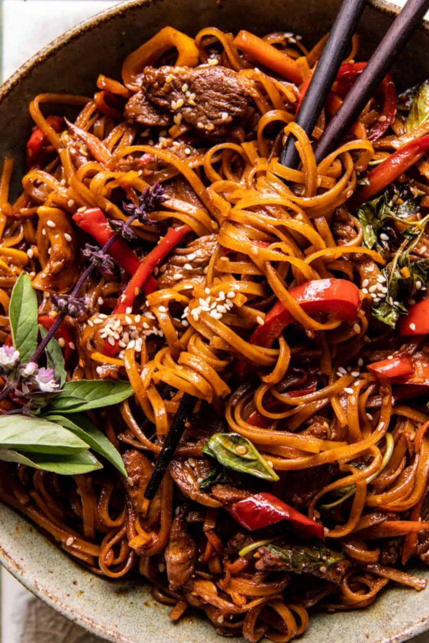 Goat meat stir fry pasta